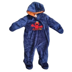 Sesame Street 12 Months Elmo Tickle Me Soft Cozy Baby Bunting
